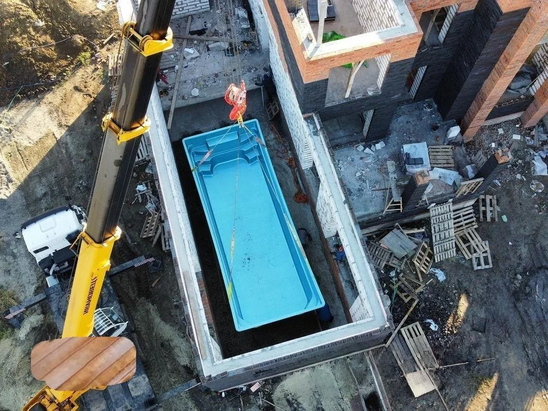 Laguna 9 — зона отдыха у бассейна в Владимире